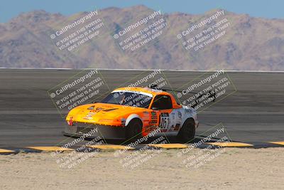 media/Oct-15-2023-Lucky Dog Racing Chuckwalla (Sun) [[f659570f60]]/2nd Stint Bowl/